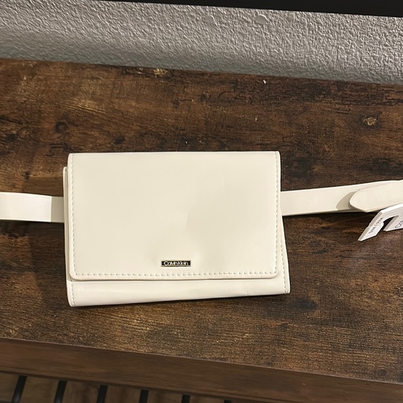 Calvin Klein Off-White Women's Belt Bag - Picture 1 of 7
